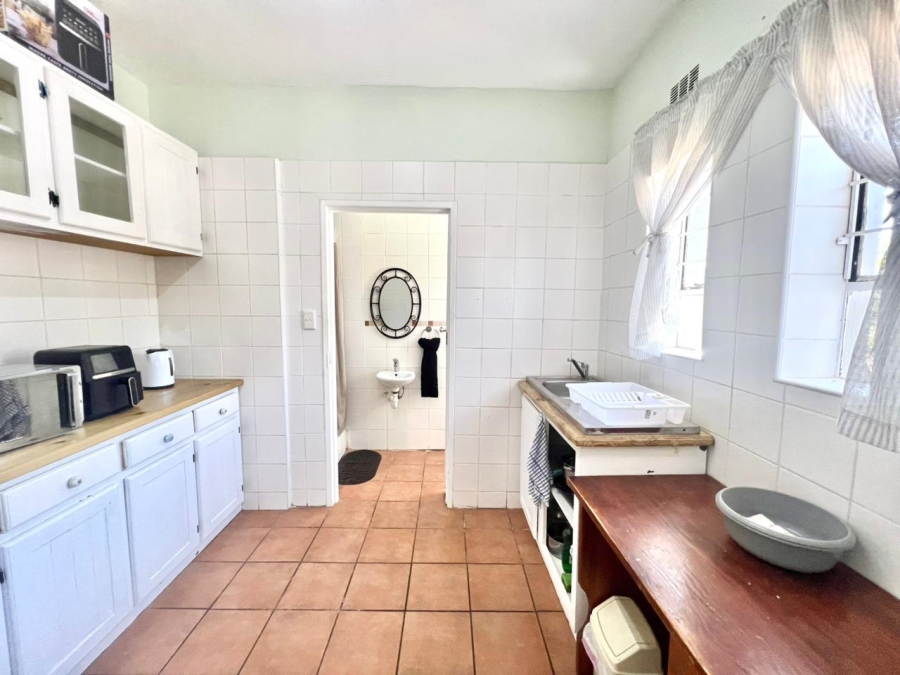 5 Bedroom Property for Sale in Paradise Beach Eastern Cape